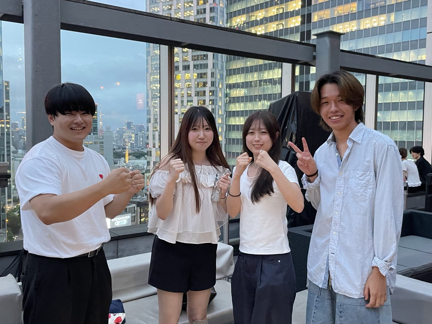 2026年夏のBBQでの集合写真